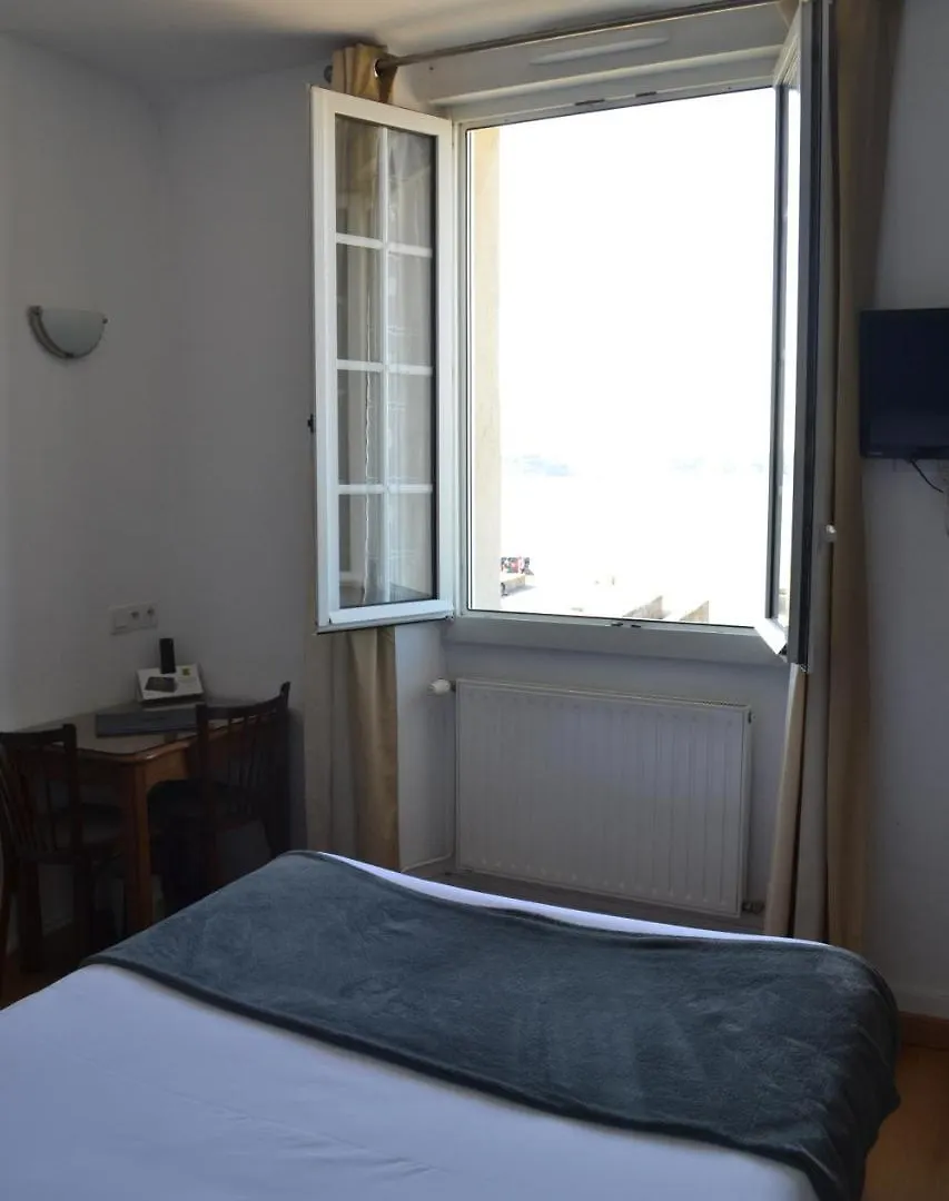 Hotel La Porte Saint Pierre-Logis Hotel Intra Muros Saint-Malo