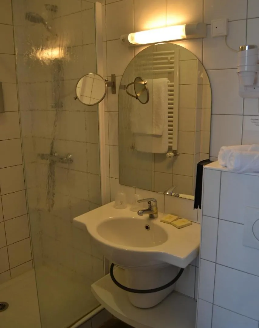 Hotel La Porte Saint Pierre-Logis Hotel Intra Muros  Saint-Malo